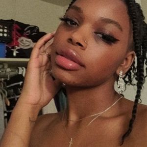 Meet your Posher, Officially